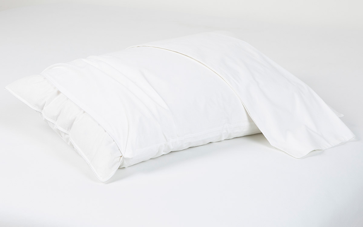 Bellagio White Plain Pillows, Shape: Rectangular